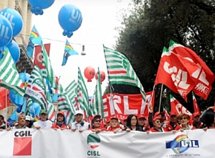 Sciopero 5 maggio: a Milano manifestazione unitaria dei sindacati della scuola